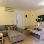 Appartement Fucane - Ella & Sebastian & Beni